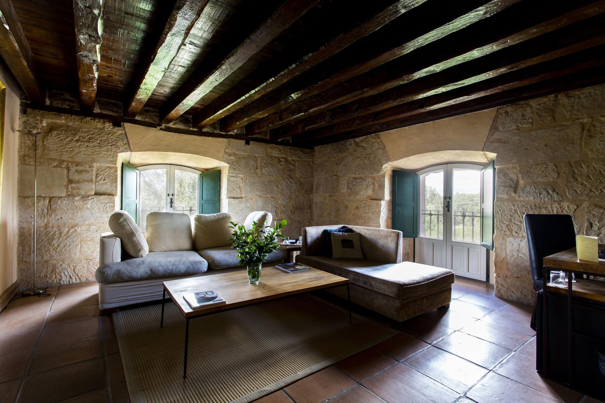 Hacienda Zorita Wine Hotel & Spa Valverdón Exteriér fotografie The interior of the tower