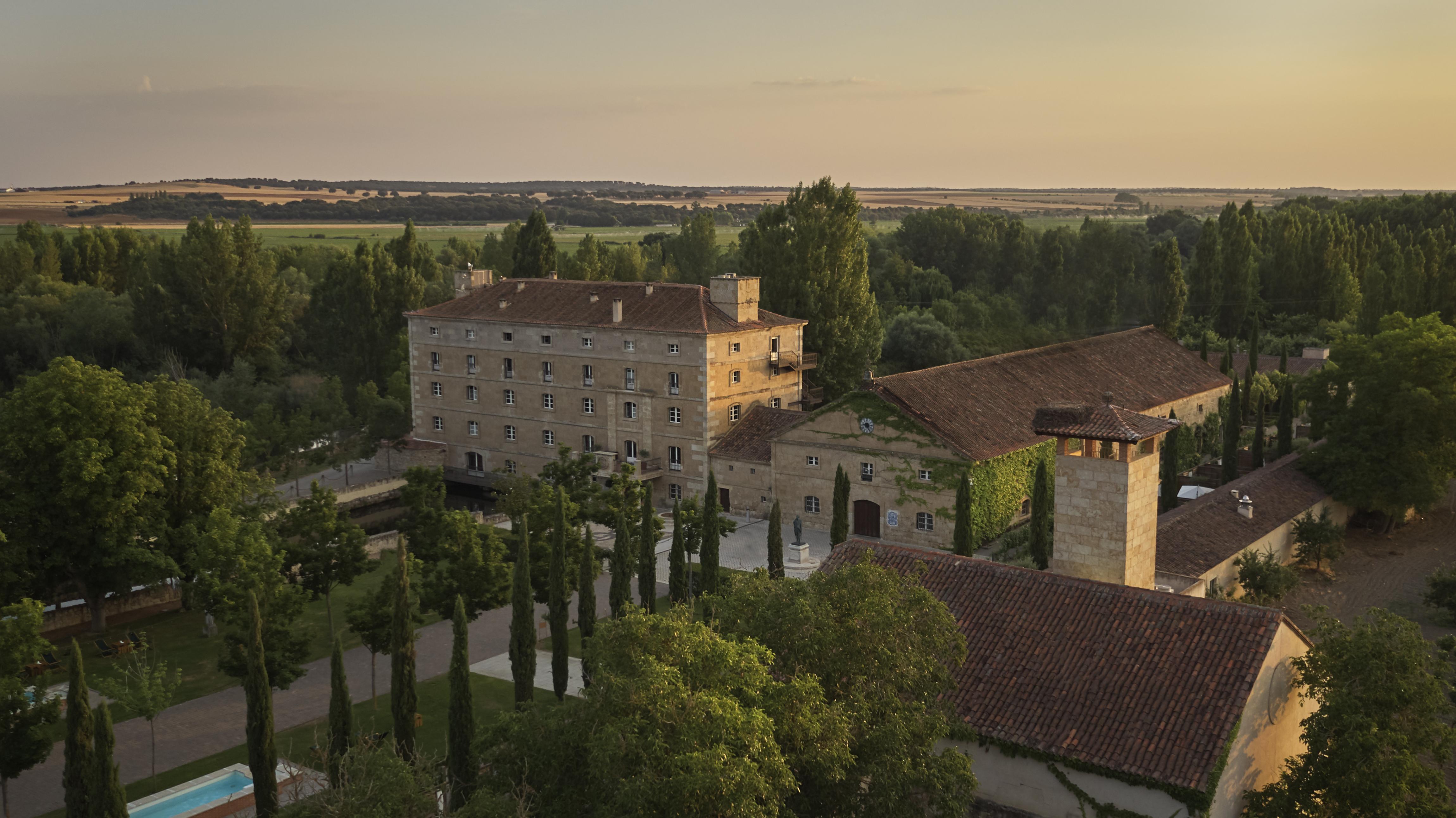 Hacienda Zorita Wine Hotel & Spa Valverdón Exteriér fotografie The Château de Chaumont