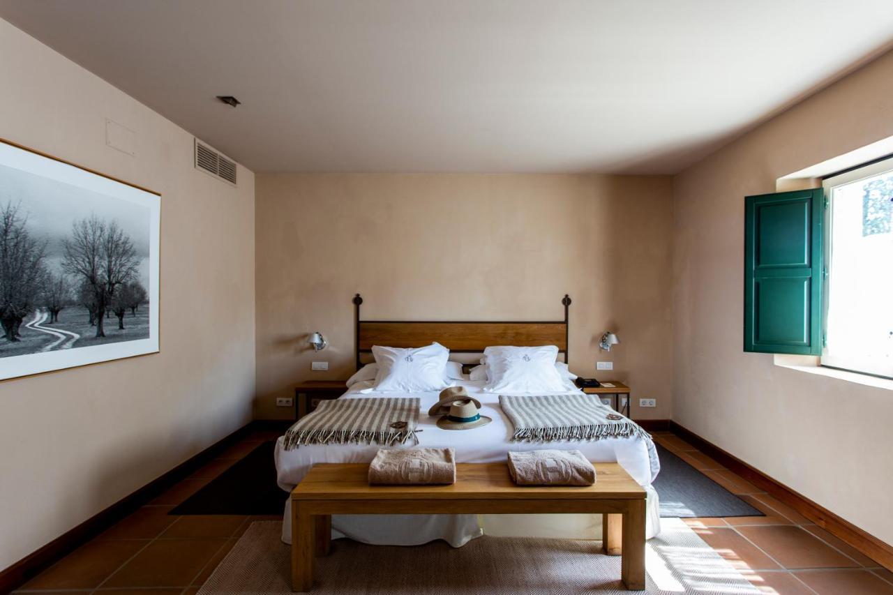 Hacienda Zorita Wine Hotel & Spa Valverdón Exteriér fotografie A room at Hotel Casa 1800